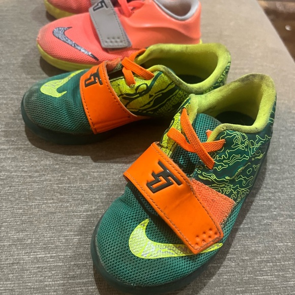 Lot of size 8C and one 9C NIKE Sneakers! - Picture 4 of 7